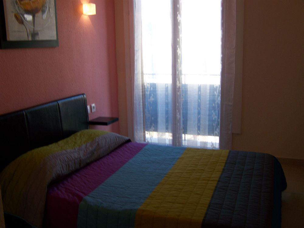 Hotel Merea Ла Лонд-ле-Мор Екстериор снимка